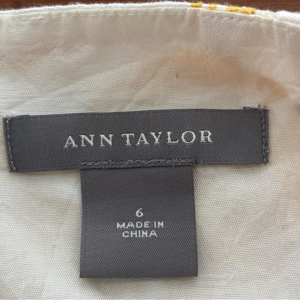 Ann Taylor Floral Yellow and White Linen Blend Flare Skirt, Size 6 - Picture 9 of 10